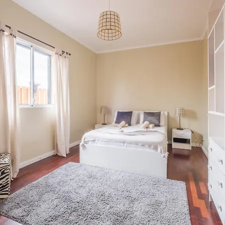 Holiday home Ben House, Private Parking