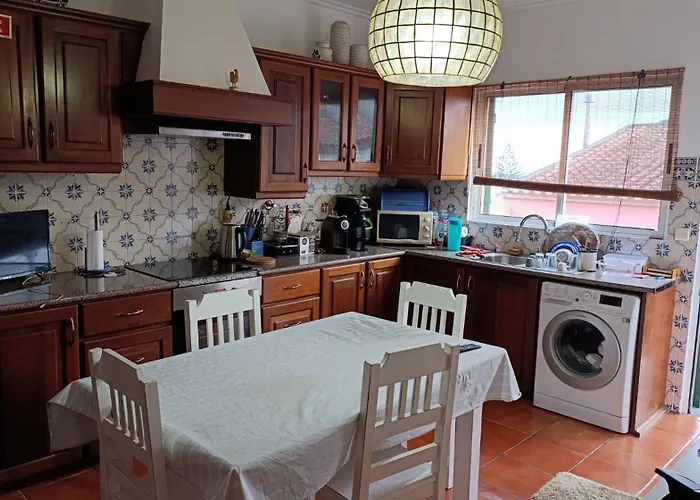 Ben House, Private Parking